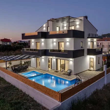 Vakantiehuis Luxus Jomani Bibinje