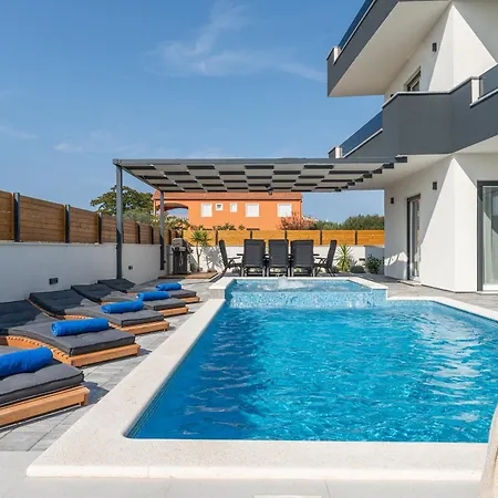 Luxus Jomani Vakantiehuis